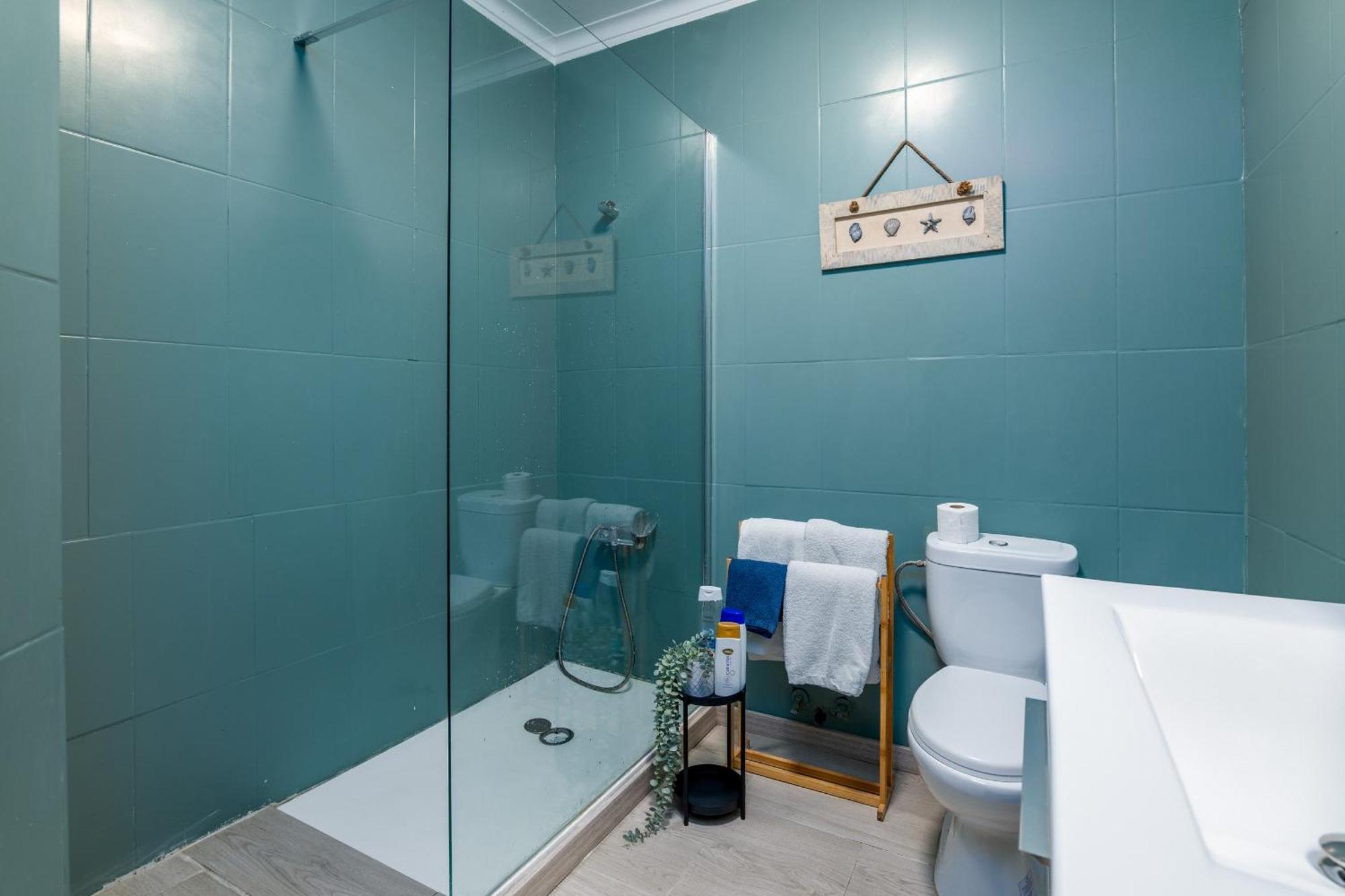 Renovated Feb25 Clerigos Cozy Balcony With Self Check In Apartman Porto Kültér fotó