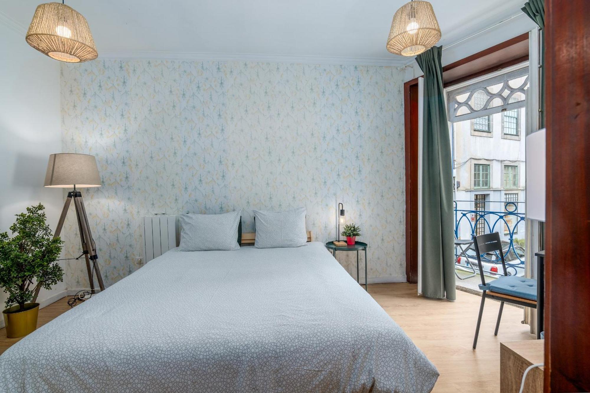 Renovated Feb25 Clerigos Cozy Balcony With Self Check In Apartman Porto Kültér fotó