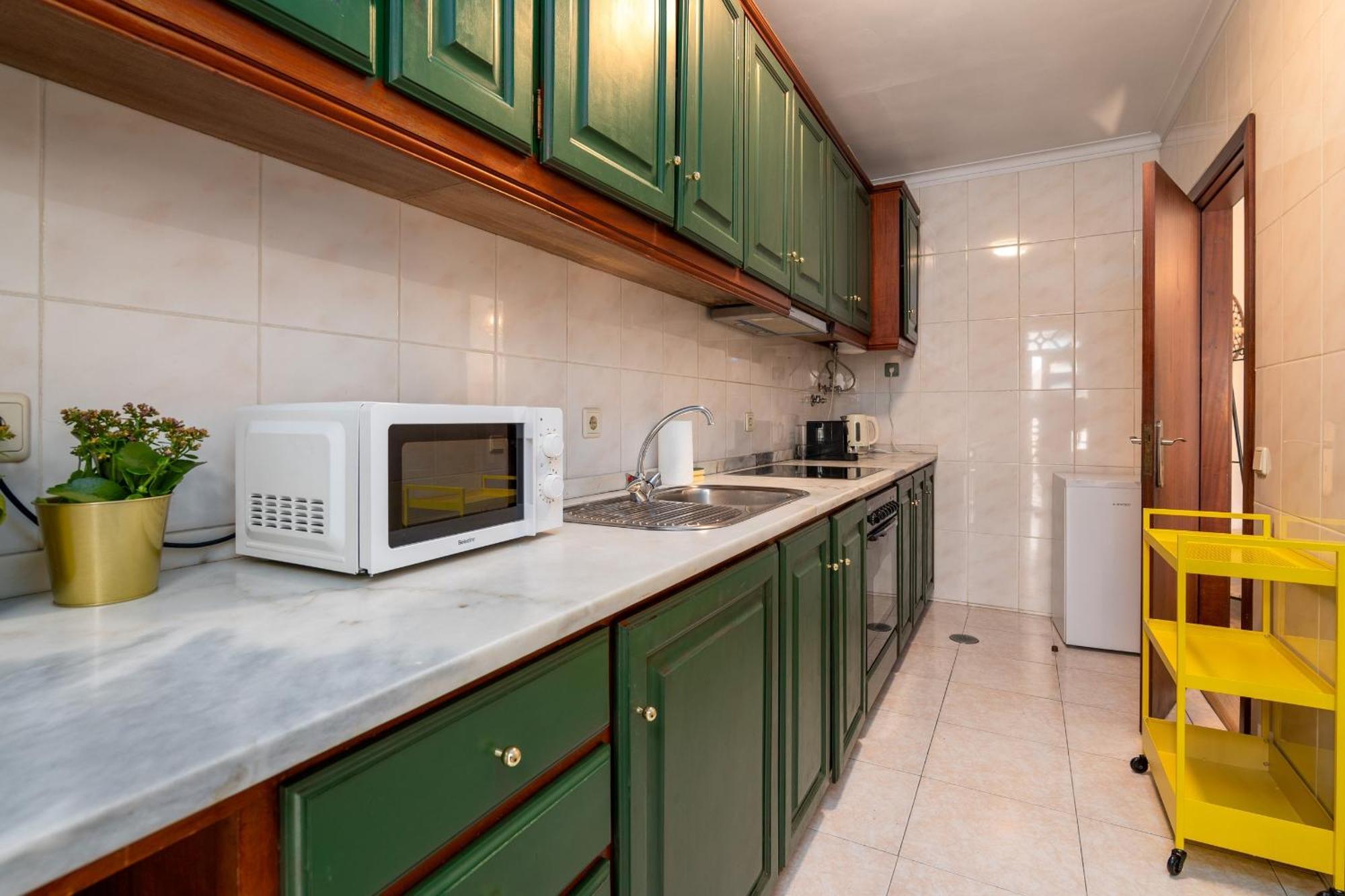 Renovated Feb25 Clerigos Cozy Balcony With Self Check In Apartman Porto Kültér fotó